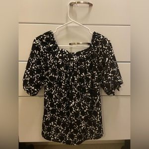 Black and White patterned Ann Taylor blouse size medium